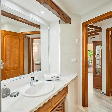 Apartment Classic Mediterranean Style - By Welcomely Torrevieja