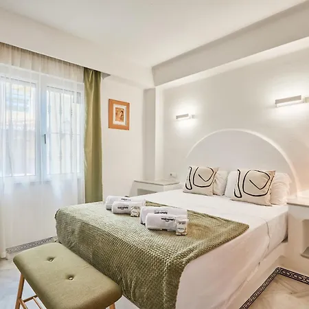 Apartment Classic Mediterranean Style - By Welcomely *