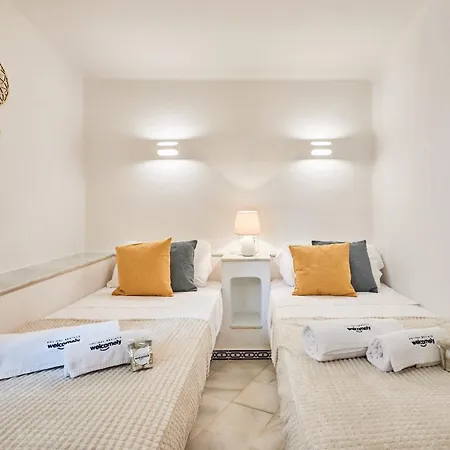 Classic Mediterranean Style - By Welcomely Τορεβιέχα